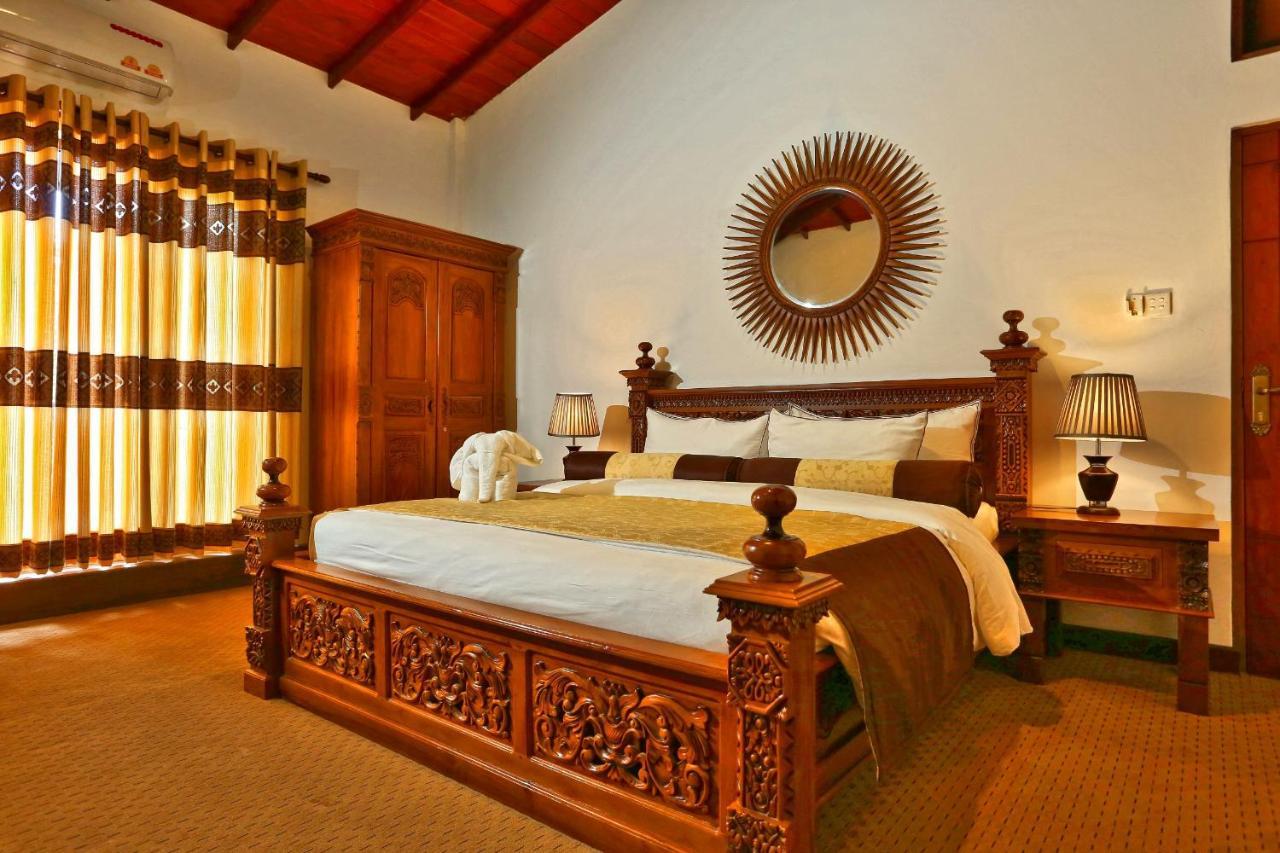 Eagle Regency Hotel Kandy