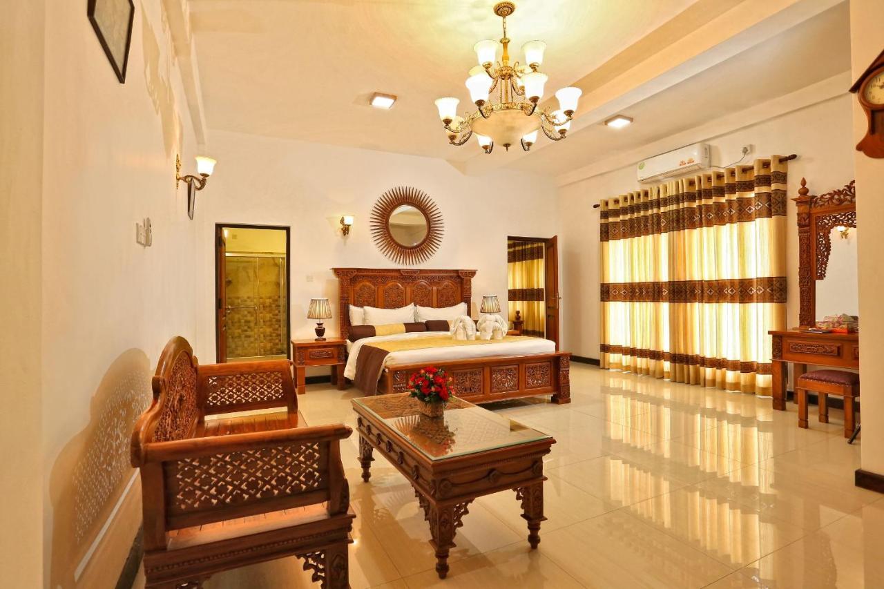 Eagle Regency Hotel Kandy