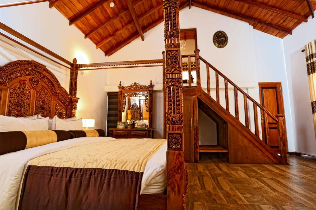 Eagle Regency Hotel Kandy
