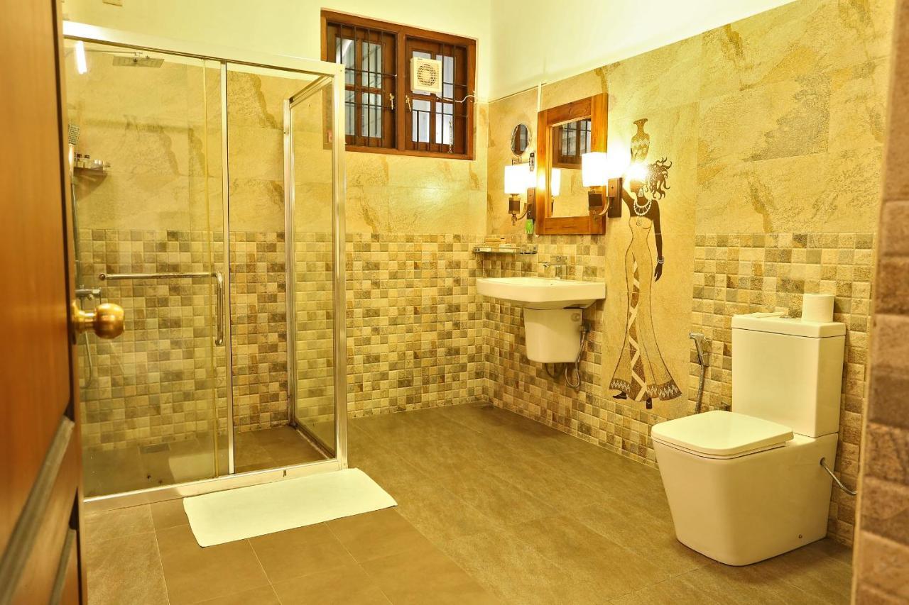Eagle Regency Hotel Kandy